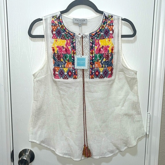 Hayden LA tank top with embroidery NWT size med - Picture 1 of 8
